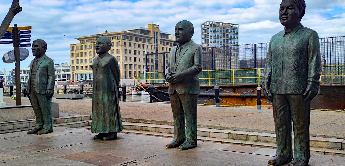 Nobel Square Kapstadt - Bild: Martin Sturmer